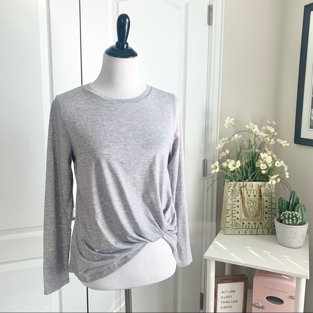 Ivoire Gray Tie Long Sleeve Top‎